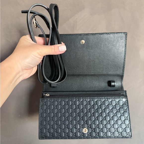 AUTHENTIC Gucci Microguccissima Messenger Bag - Picture 5 of 8